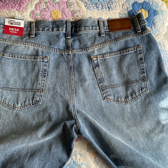 New Tommy Hilfiger Jeans Size 38/34 - Picture 2 of 2